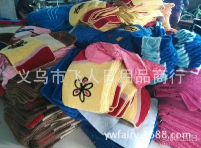 【花仙女浙江地墊地毯門墊批發(fā)/金華植絨地墊印花地墊廠家直銷】義烏市飛人日用品商行 - 產(chǎn)品庫